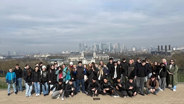 48 Schüler und vier Lehrer erkunden Südengland – eine Schülerin berichtet