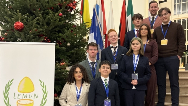 „Speak up“ für globale Verantwortung: Schüler der Alexander-von-Humboldt-Schule bei LEMUN 2025