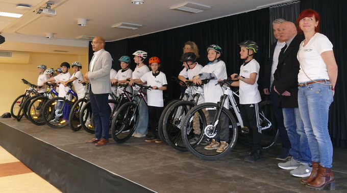 Alexander-von-Humboldt-Schule Aßlar jetzt offiziell „Bikeschool“